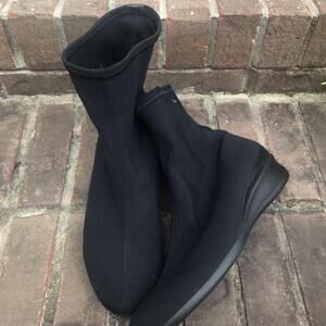 EUC Ecco Women’s Abelone Gore-Tex Waterproof Black Booties | Size 41
